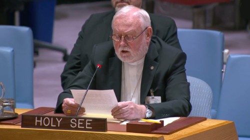 Gallagher all’ONU: “La tecnologia non sostituisca il giudizio umano su vita e morte”